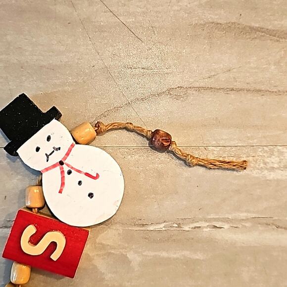 Wooden Blocks "Merry Christmas" with Snowmen on Each End Beads Hanger - Picture 5 of 8